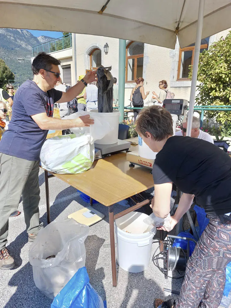 Journée mondiale de ramassage de nos déchets 2024